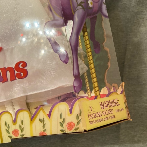 SOLD // Mattel Disney Mary Poppins 2005 Fashion Doll - Collectible Packaging - Picture 13 of 16